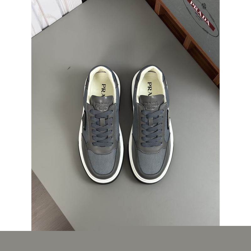 Pra*a casual shoes